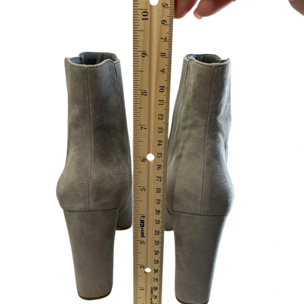 Steve Madden Suede Leather Ankle Effect Preppy Almond Toe Booties 7.5 Stone Gray
